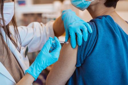Bientôt les vaccinations courantes en pharmacie ?