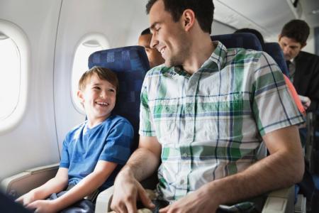 Voyage en avion : adoptez les réflexes santé !