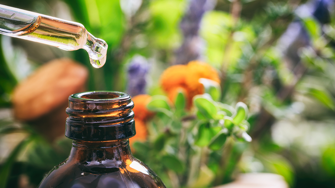 Les huiles essentielles au service de l'aromathéra